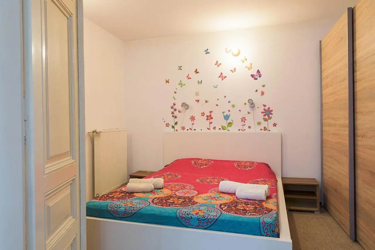 Center Walking Apartment And Room ブカレスト